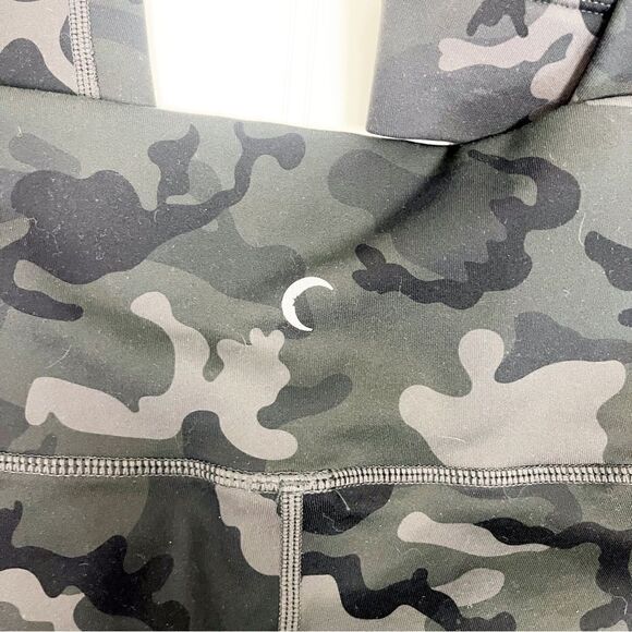 Zyia Forest Camo Set. Bra and leggings - Picture 5 of 9